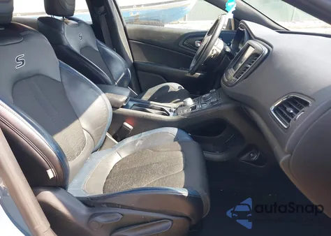 2015 Chrysler 200 S z USA, uszkodzony, nr VIN 1C3CCCBB4FN609533